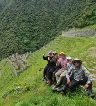 Joshias Caceres Trekking Guide