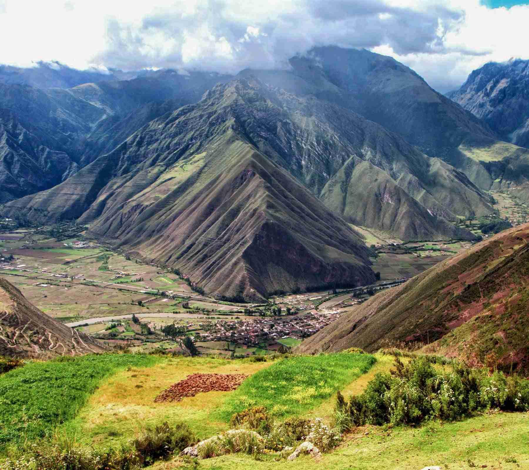 Sacred Valley And Short Inca Trail