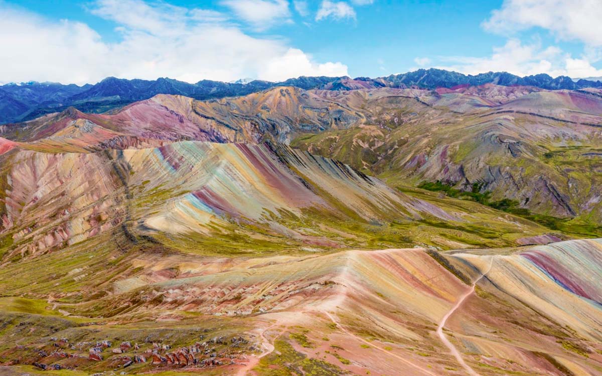 Which rainbow mountain to visit Peru